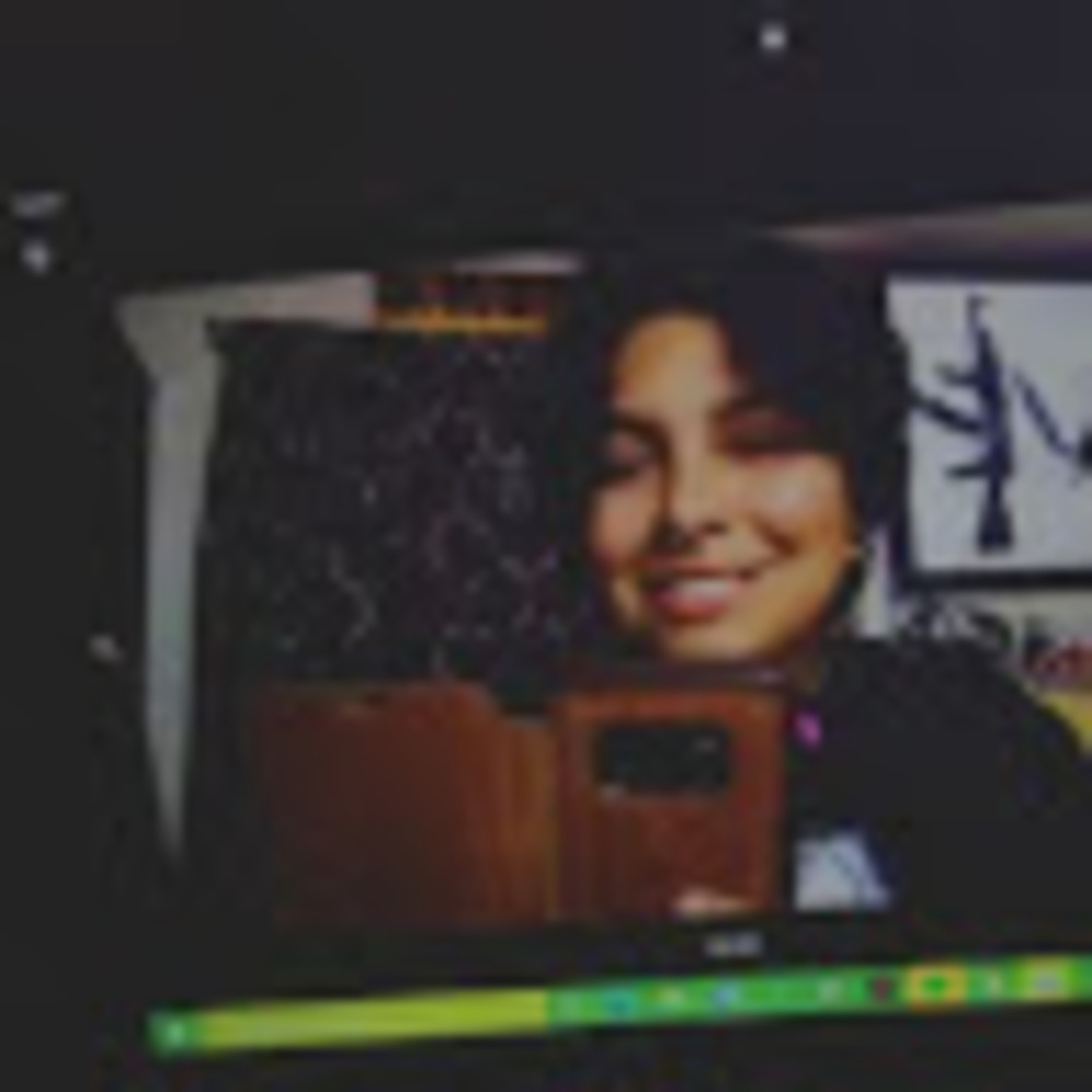 Meet your Posher, Davina